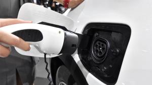 ¿Estás pensando en comprar un auto eléctrico? Esto es todo lo que necesitas saber