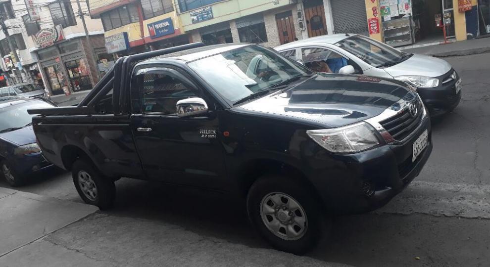 Toyota Hilux CS 4x2 2015 Quito