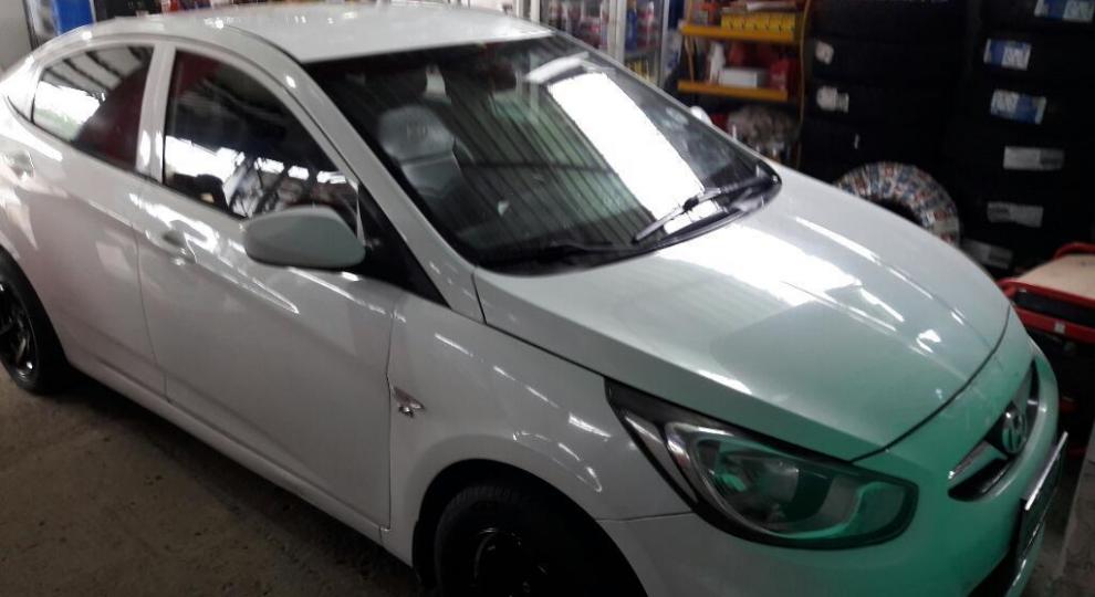Hyundai Accent 2013 Manta