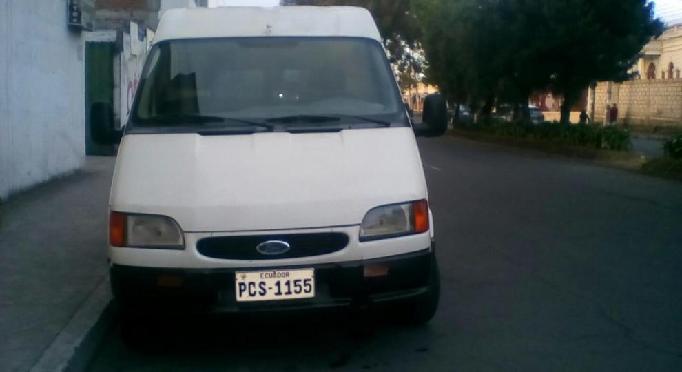 Ford Transit Connect Titanium 1996 Latacunga