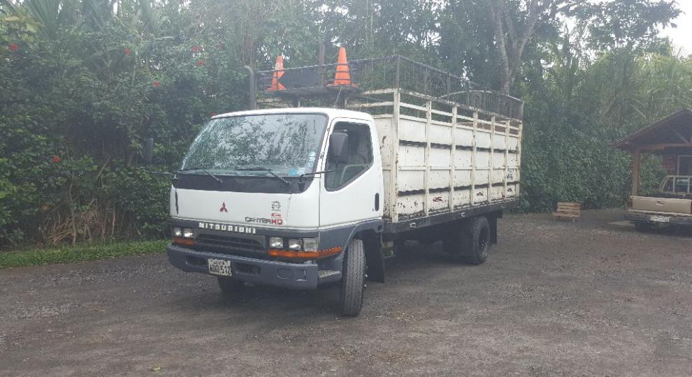 Mitsubishi Canter 2002 Macas