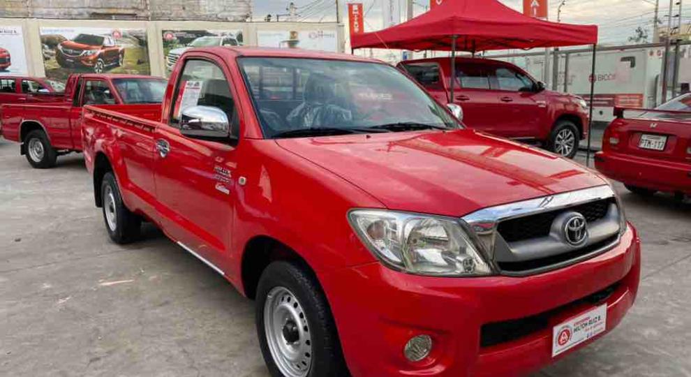 Toyota EKT HILUX 4X2 CS 2009 Ambato