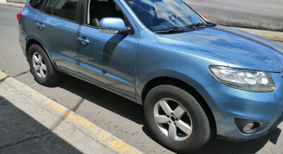 Hyundai Santa Fe 4x2 2010 Quito