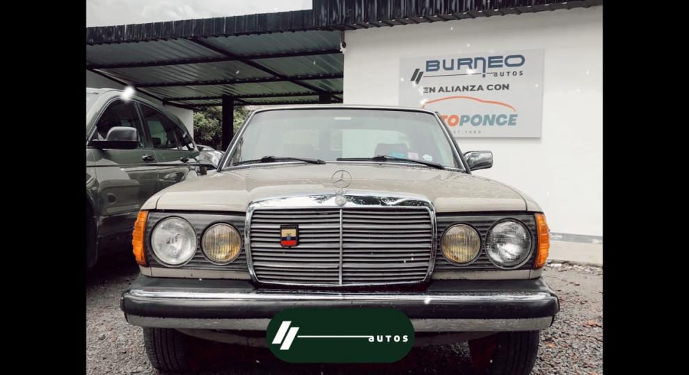 Mercedes Benz 300D Turbo Diesel 1982 Quito