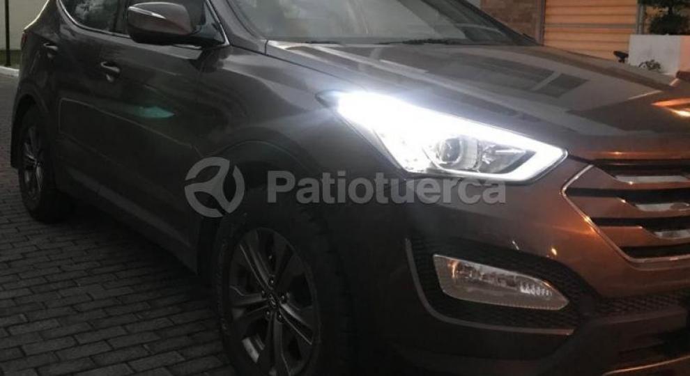 Hyundai Santa Fe 4x2 2014 Quito