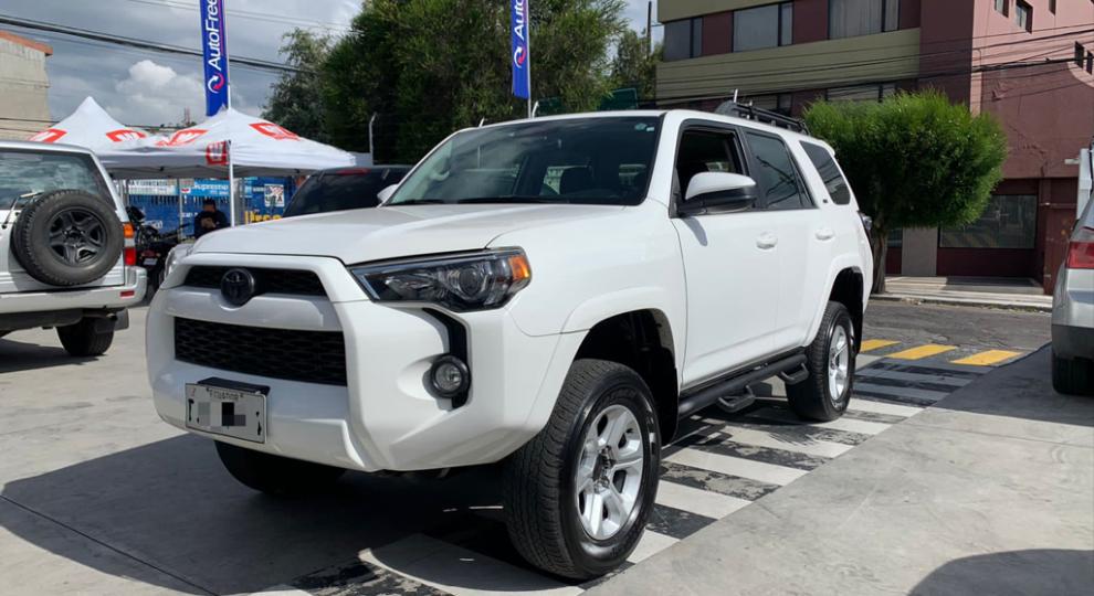 Toyota 4 Runner SR5 2015 Quito