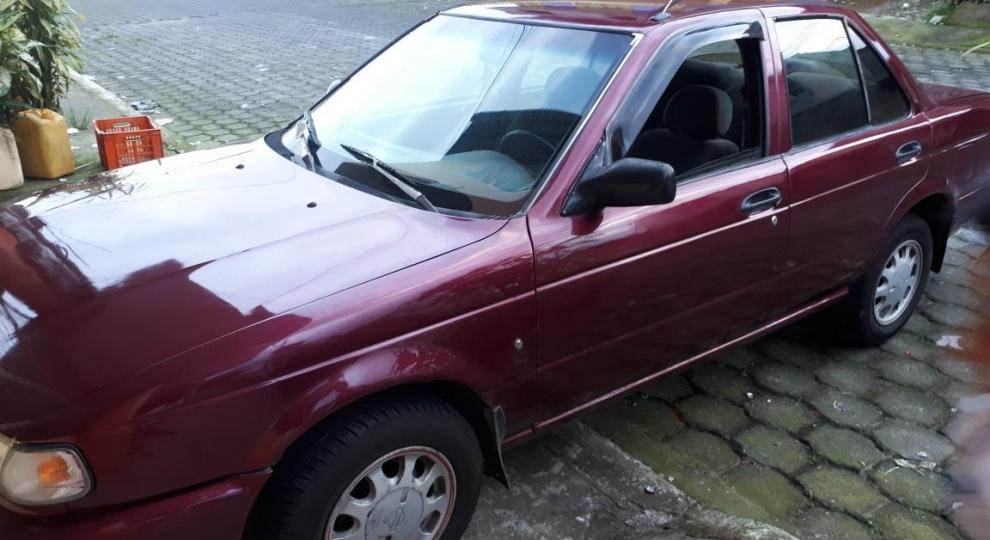 Nissan Sentra 2000 Mira