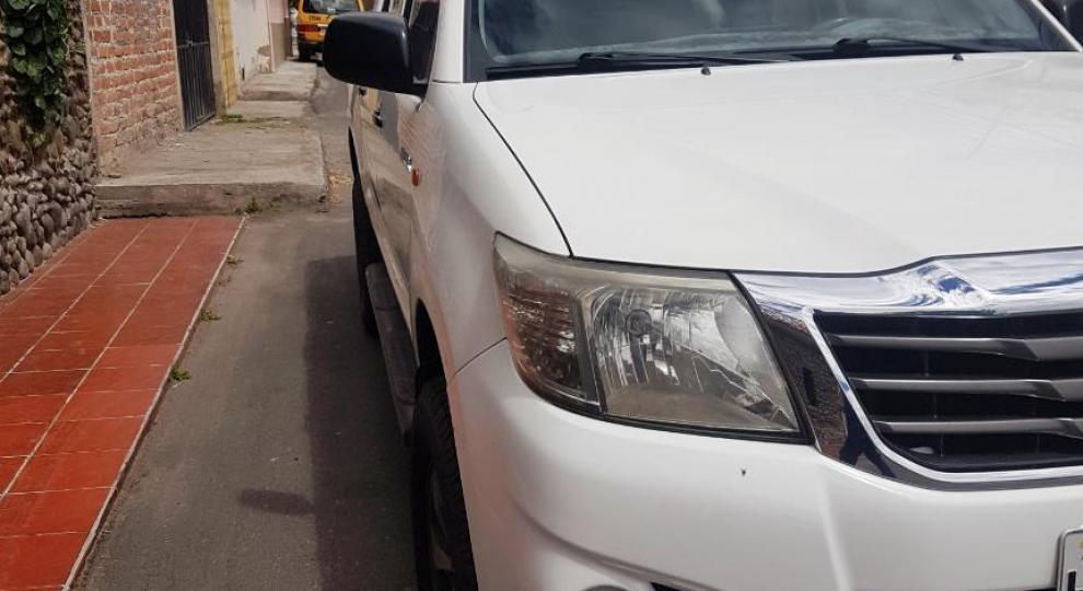 Toyota Hilux CD 4x4 Diesel 2013 Ambato