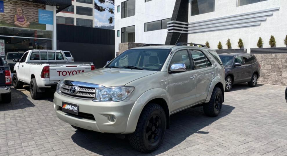 Toyota Fortuner 2.7 2011 Ambato