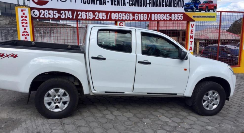 Chevrolet D-MAX CRDI AC 3.0 CD 4X4 TM DIESEL 2014 Quito