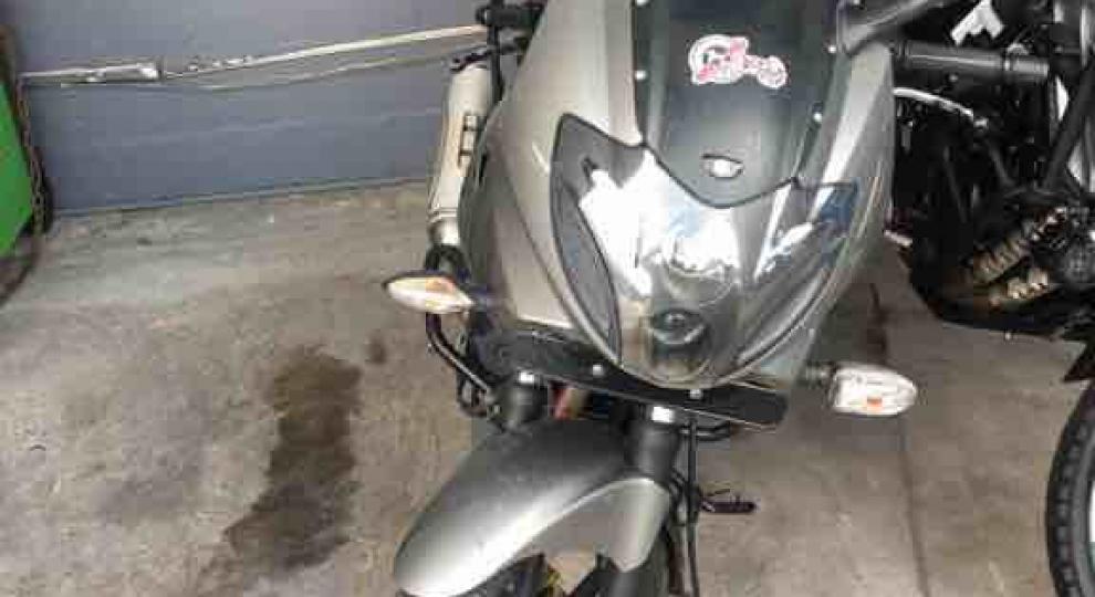 Bajaj Pulsar 220F 2016 Cuenca