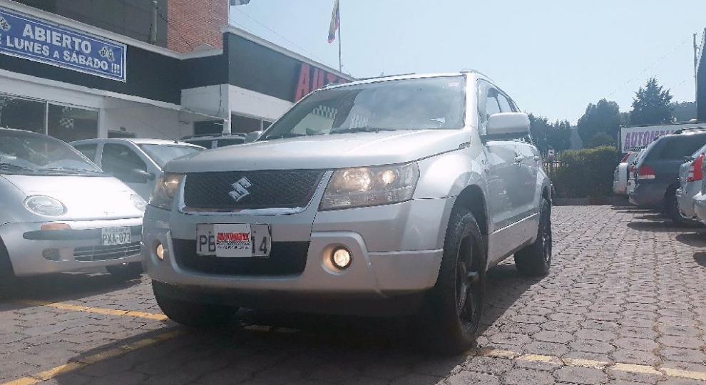 Suzuki Grand Vitara SZ 2.7 2010 Quito