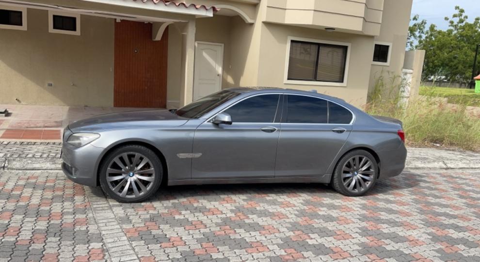 BMW 750i 2012 Guayaquil