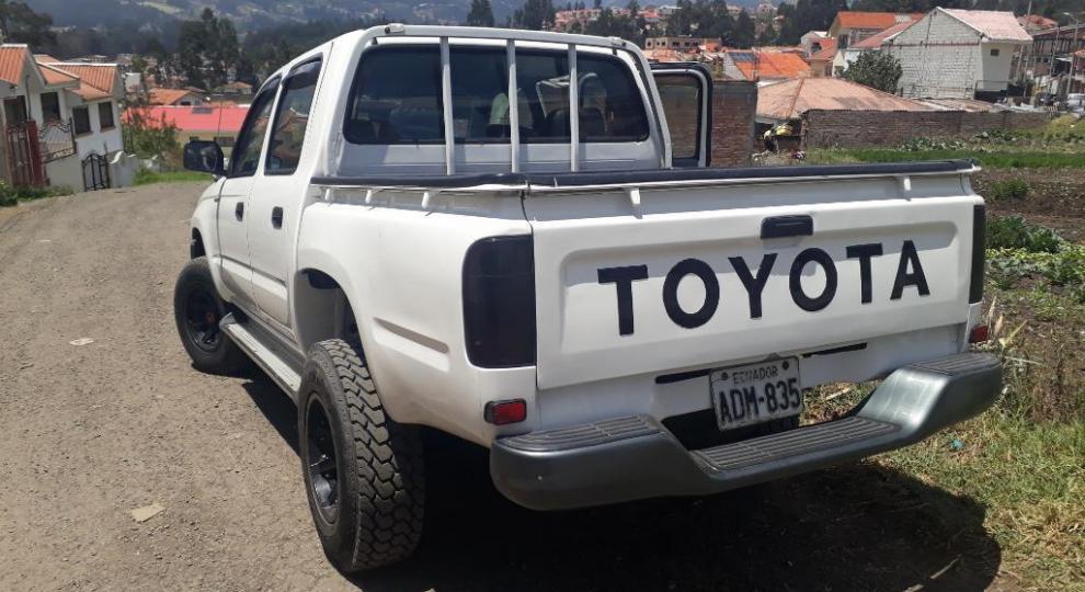 Toyota Hilux CD 4x2 2003 Cuenca