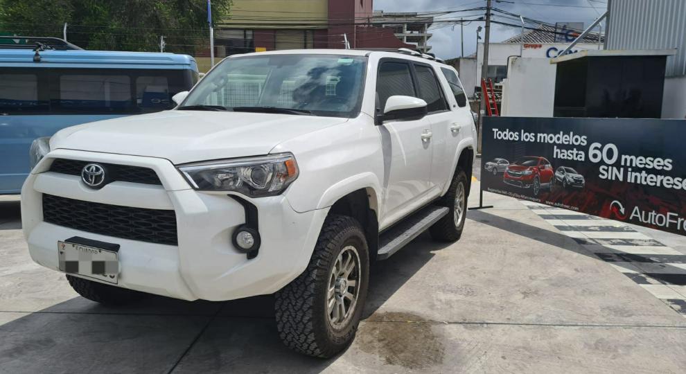 Toyota 4 Runner SR5 2015 Quito