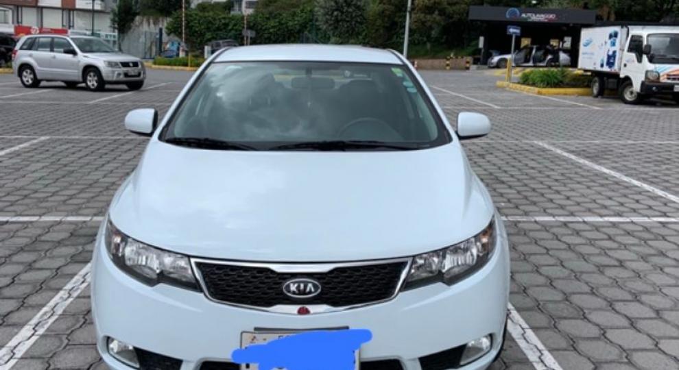 Kia Cerato Forte 2015 Quito