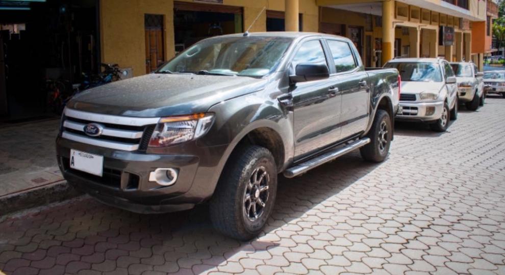 Ford Ranger CD 2013 Loja