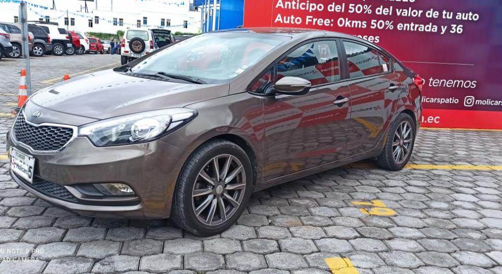 Kia Cerato R 2015 Quito