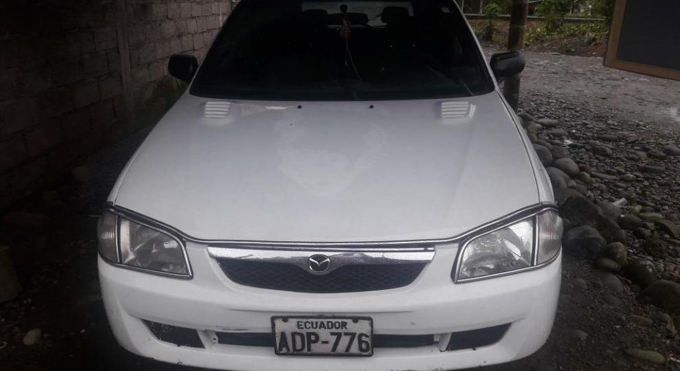 Mazda 323 2001 Quito