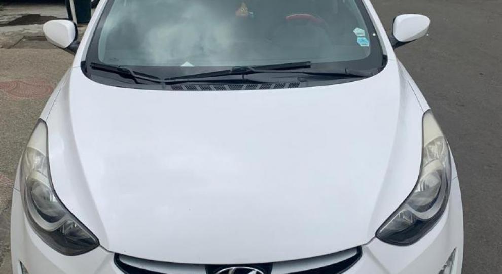 Hyundai Elantra 2013 Manta