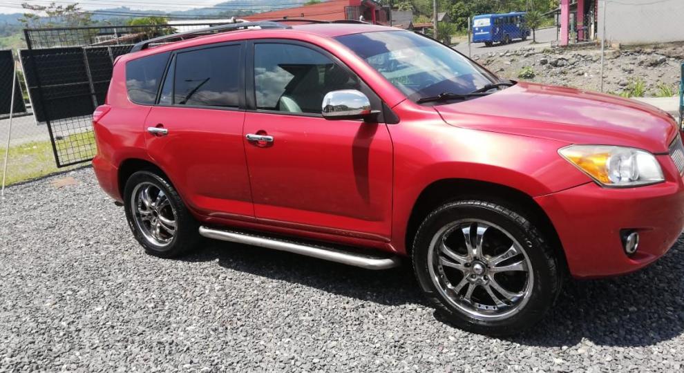 Toyota RAV 4 2011 Puyo