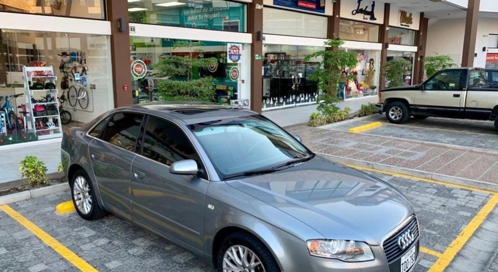 Audi A4 2008 Manta