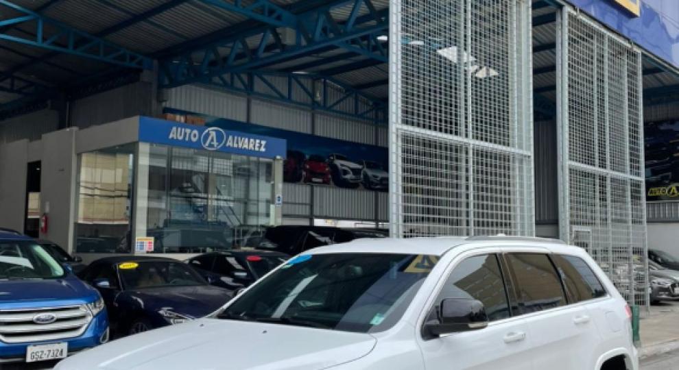 Jeep Cherokee Laredo 2016 Guayaquil