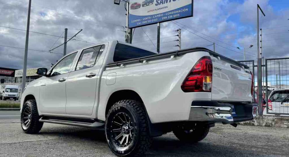 Toyota Hilux CD 4x2 2022 Cuenca