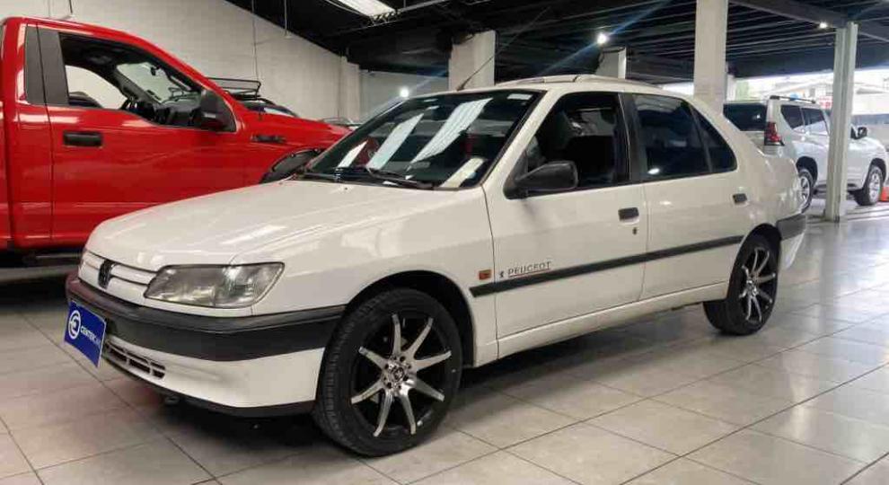 Peugeot BERLINA 306 XT 1.8 1998 Quito
