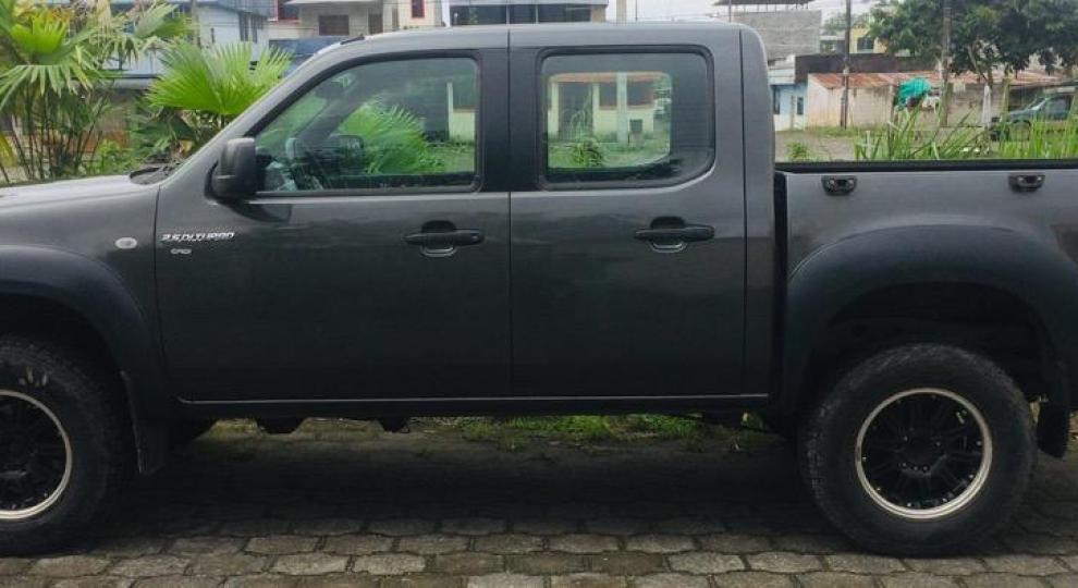 Mazda BT-50 2014 Manta