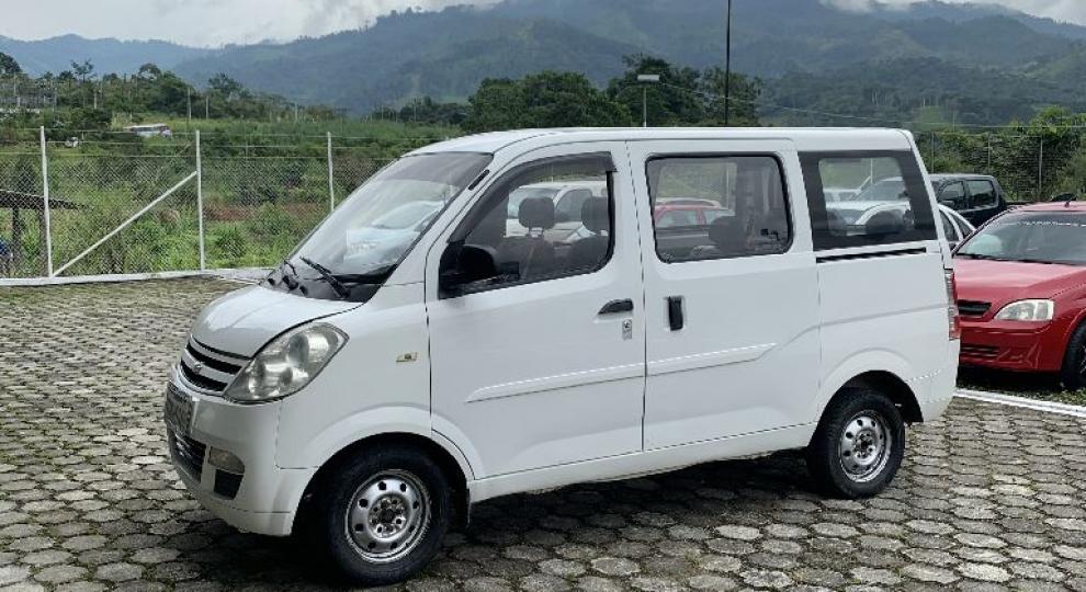 Chevrolet N200 2011 Cuenca