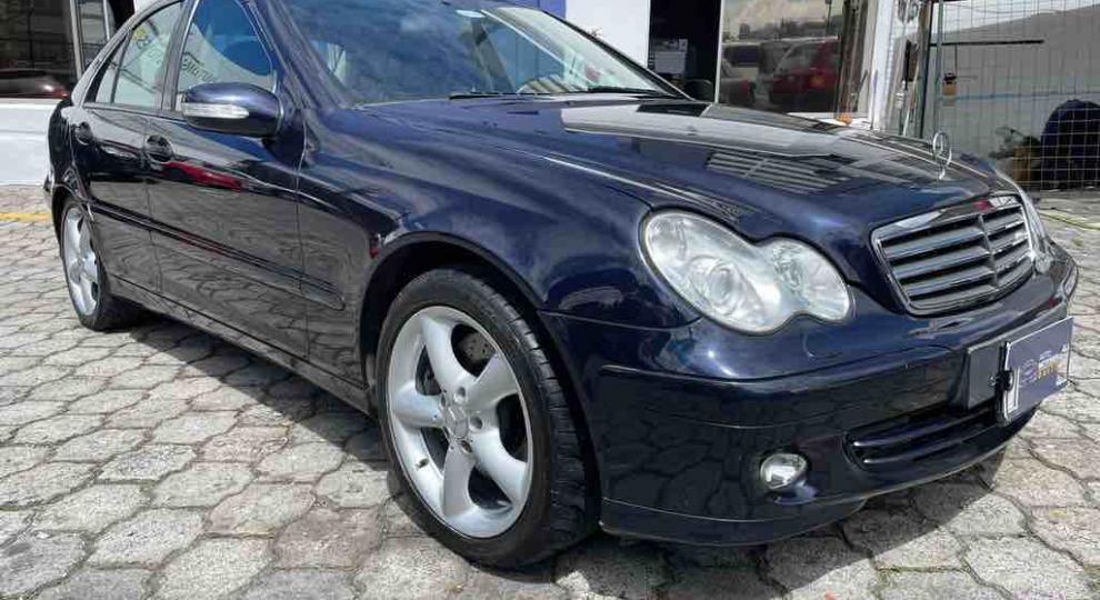 Mercedes Benz C230 V6 2006 Quito