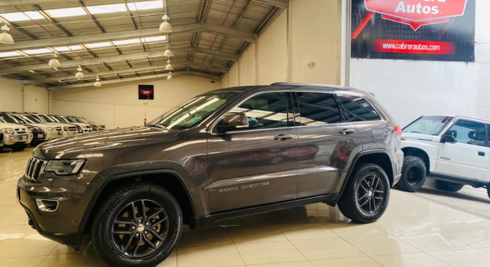 Jeep Grand Cherokee Laredo 2017 Quito