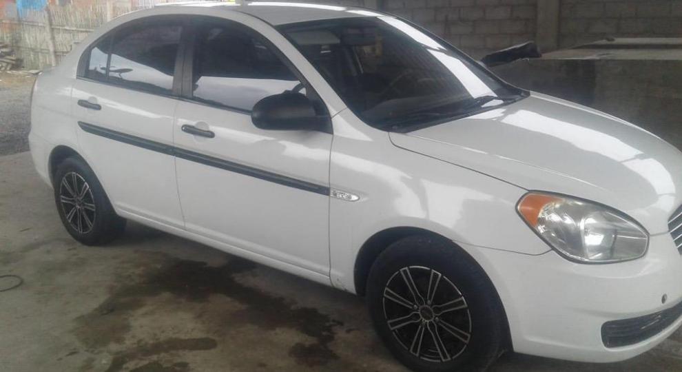 Hyundai Accent 2010 Manta