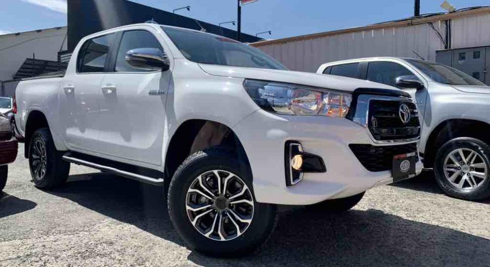 Toyota Hilux SR AC CD 2021 Cuenca