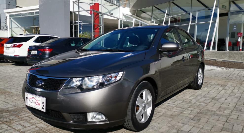 Kia Cerato Forte 2015 Quito