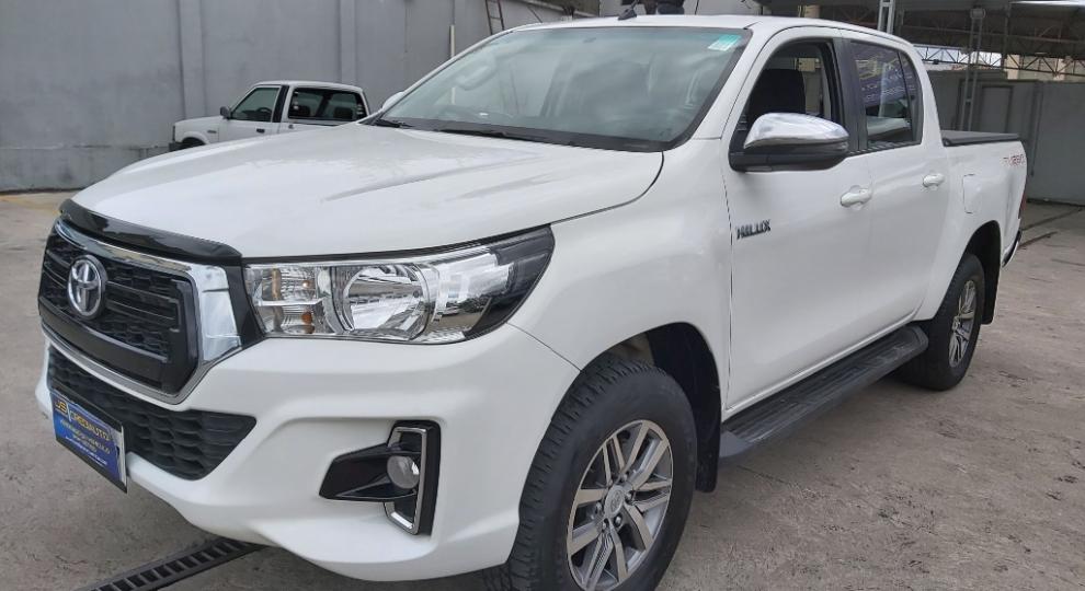 Toyota Hilux CD 4x4 Diesel 2019 Cuenca