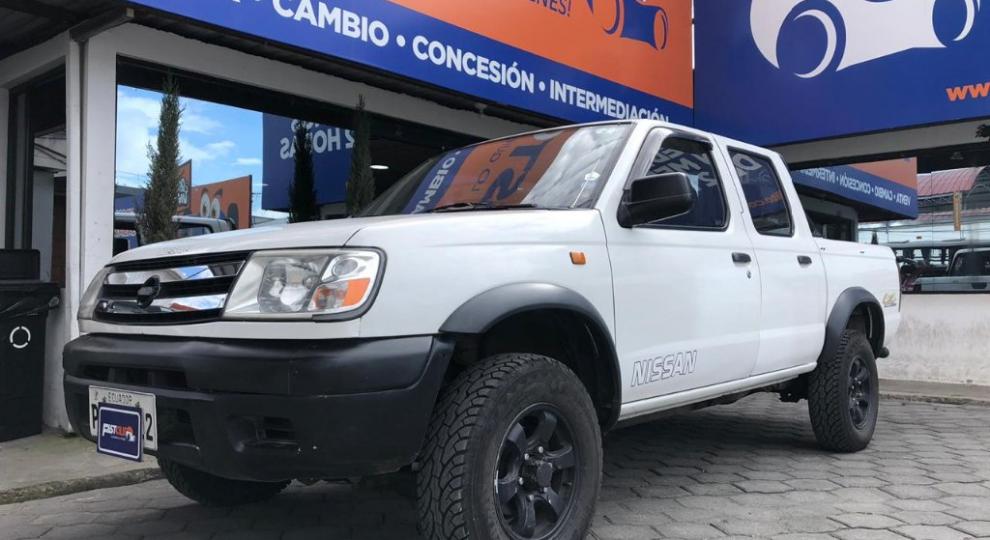 ZNA Nissan RICH Pickup 2013 Quito