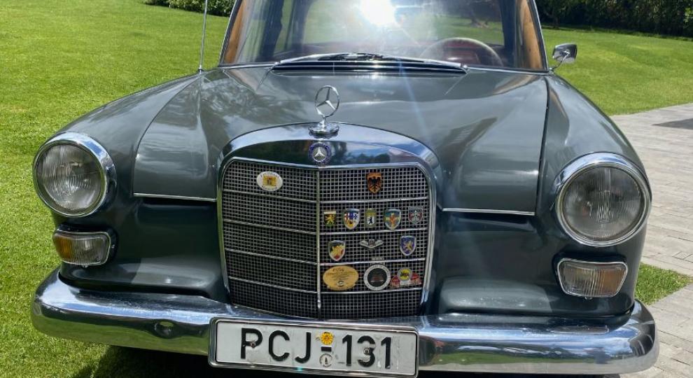 Mercedes Benz 230 1965 Quito