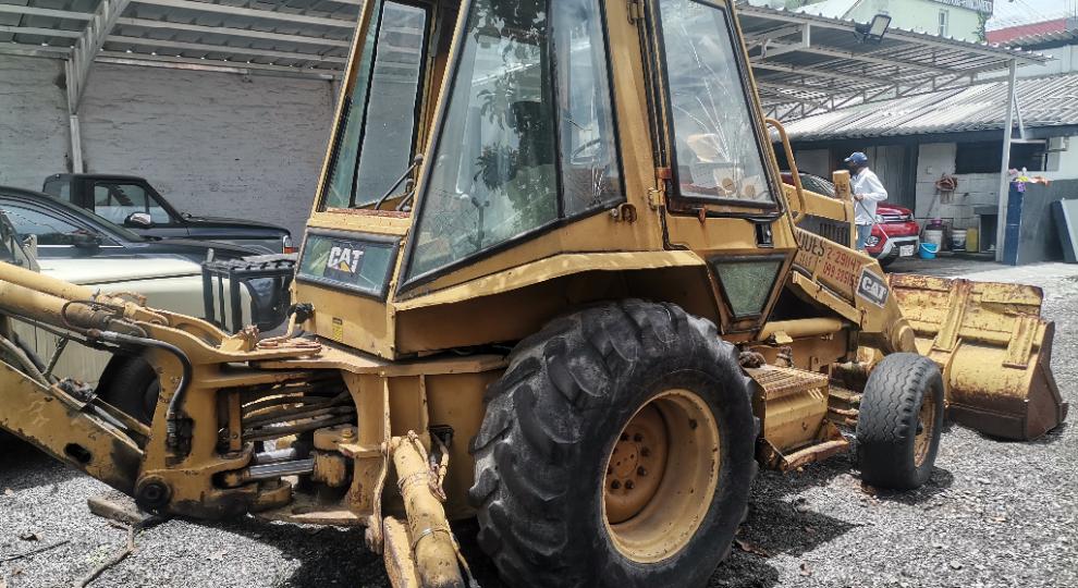 Caterpillar 416B 1985 Quito