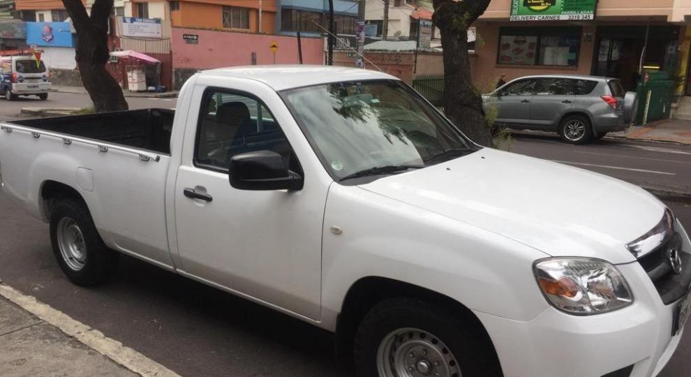 Mazda B2200 CS 2010 Quito