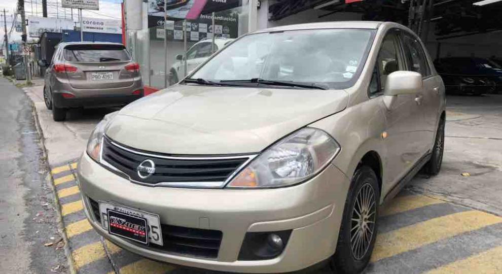 Nissan Tiida 2011 Quito