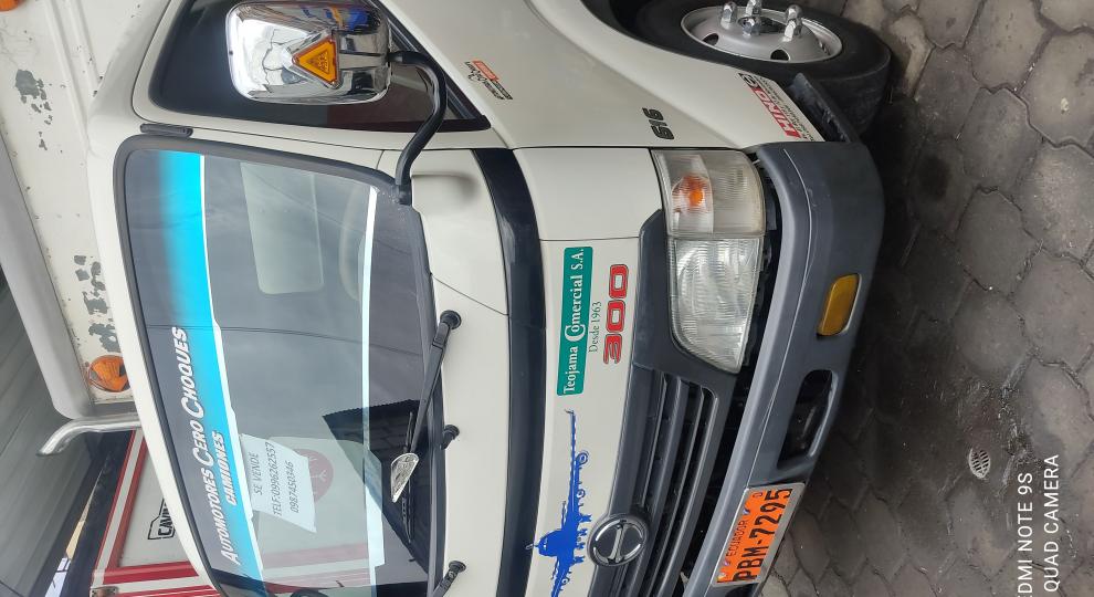 Hino 300 2010 Ambato