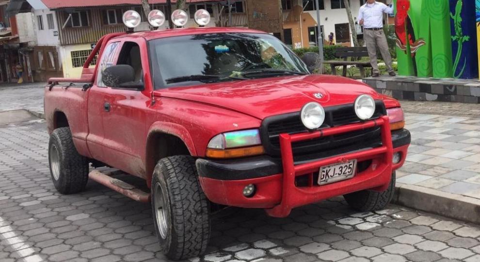 Dodge Dakota 1998 Manta