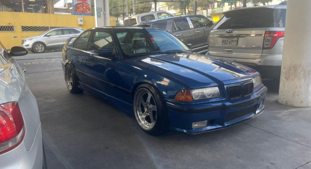 BMW 325i 1995 Quito