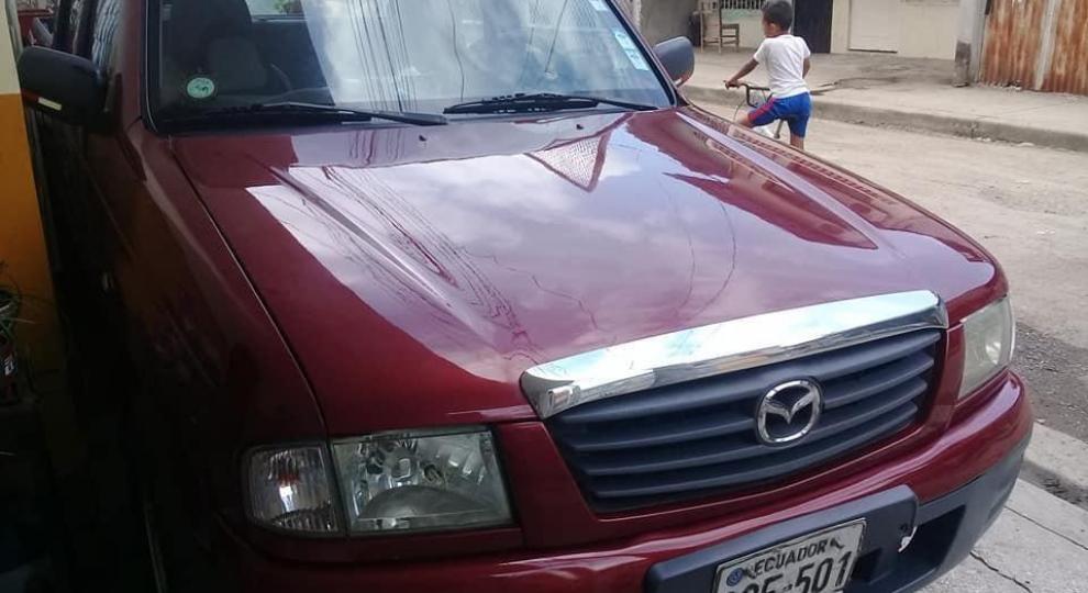 Mazda B2200 CD 2006 Guayaquil