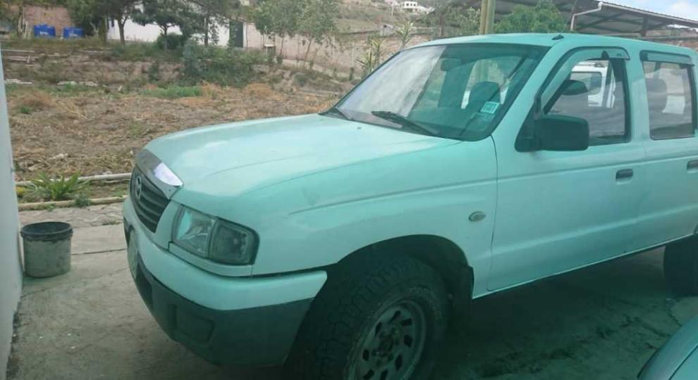 Mazda B2600 CD 2006 Pimampiro