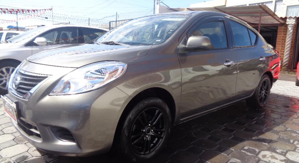 Nissan Versa 2013 Riobamba