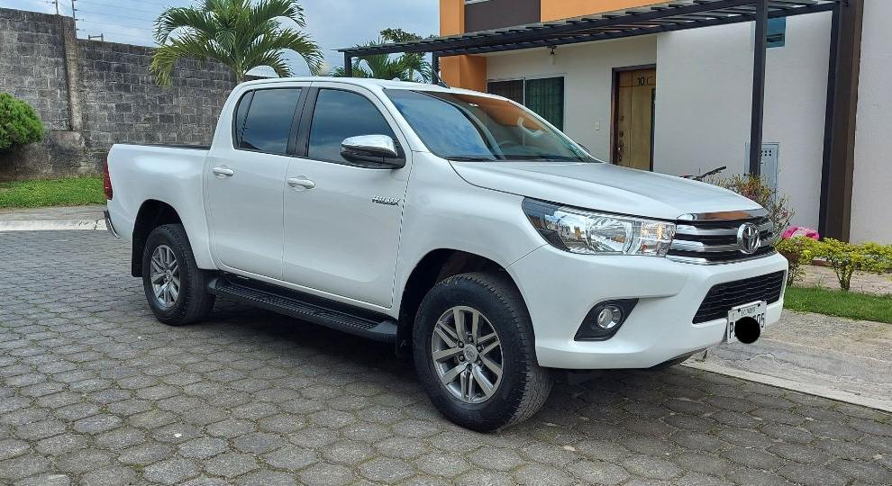 Toyota Hilux SR AC CD 2019 Quito