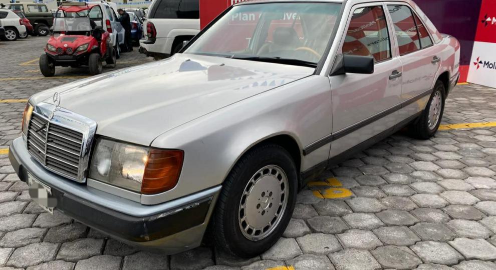 Mercedes Benz E300 1986 Quito